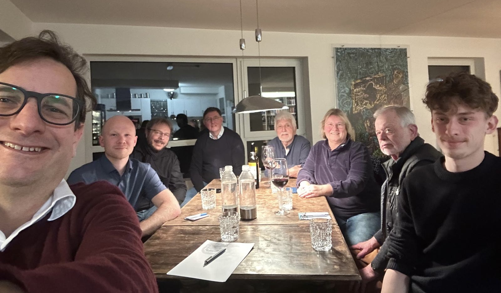 v.r.n.l.: Julian Dziallas, Arne Bauer, Claudia Evert, Peter Ohren, J�rgen Hollstein, Torsten G�rmar, Cedric Wolff, Ingo Caspari. Nicht im Bild die Vorstandsmitglieder Michael Evert, Sima Caspari und Stefan G�tz.